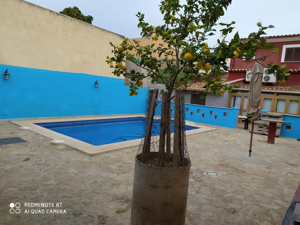 Casa adosada en venta en Carrer de la Lluna