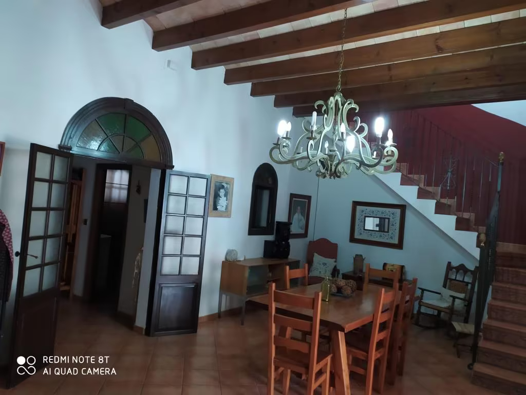 Casa adosada en venta en Carrer de la Lluna