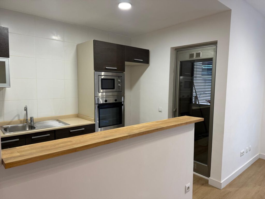 Flamante planta baja con terraza privada y piscina en zona Amanecer