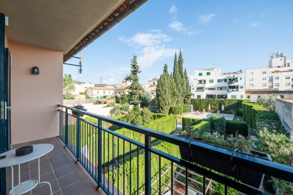 Impresionante adosado en La Vileta, 4 dormitorios con piscina