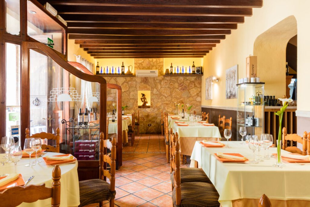 Restaurante emblemático en Sencelles ¡Oportunidad!!