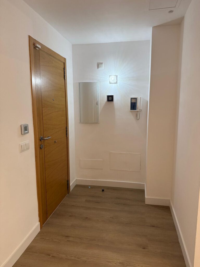 Flamante planta baja con terraza privada y piscina en zona Amanecer