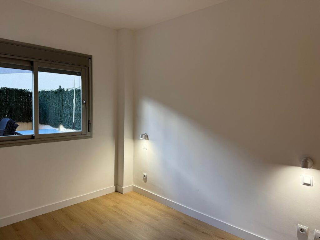 Flamante planta baja con terraza privada y piscina en zona Amanecer