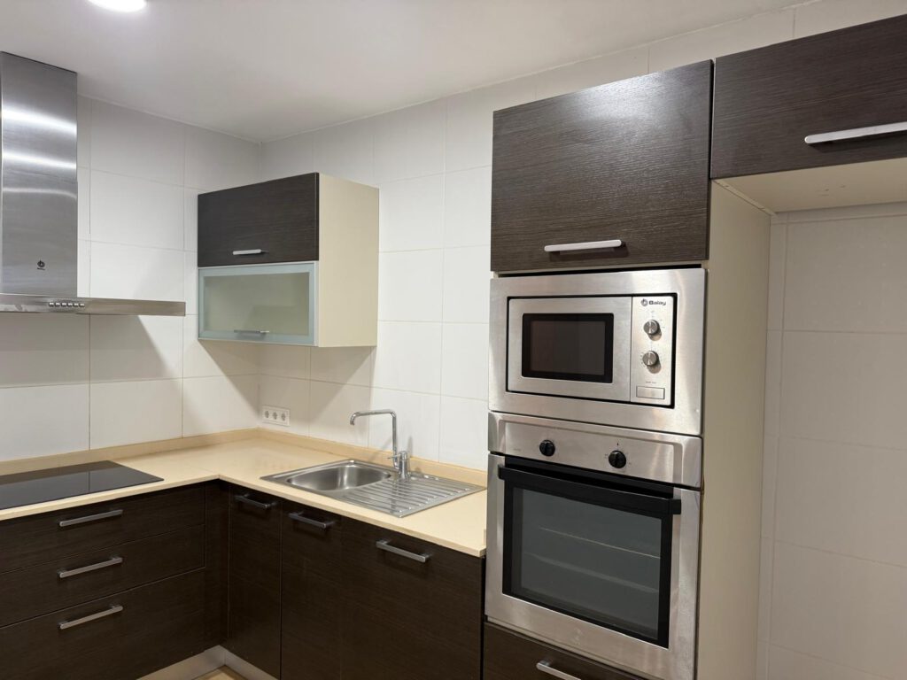 Flamante planta baja con terraza privada y piscina en zona Amanecer