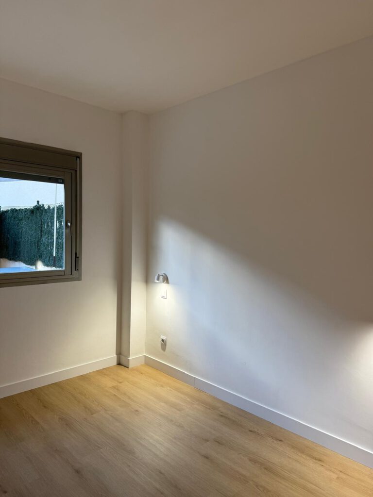 Flamante planta baja con terraza privada y piscina en zona Amanecer