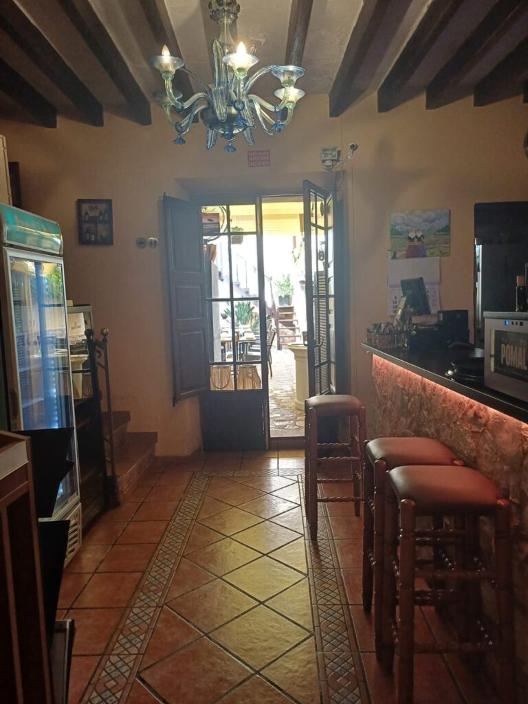 Restaurante emblemático en Sencelles ¡Oportunidad!!