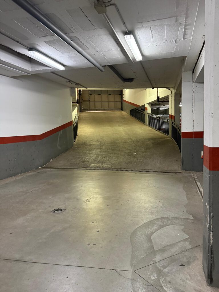 Flamante planta baja con terraza privada y piscina en zona Amanecer