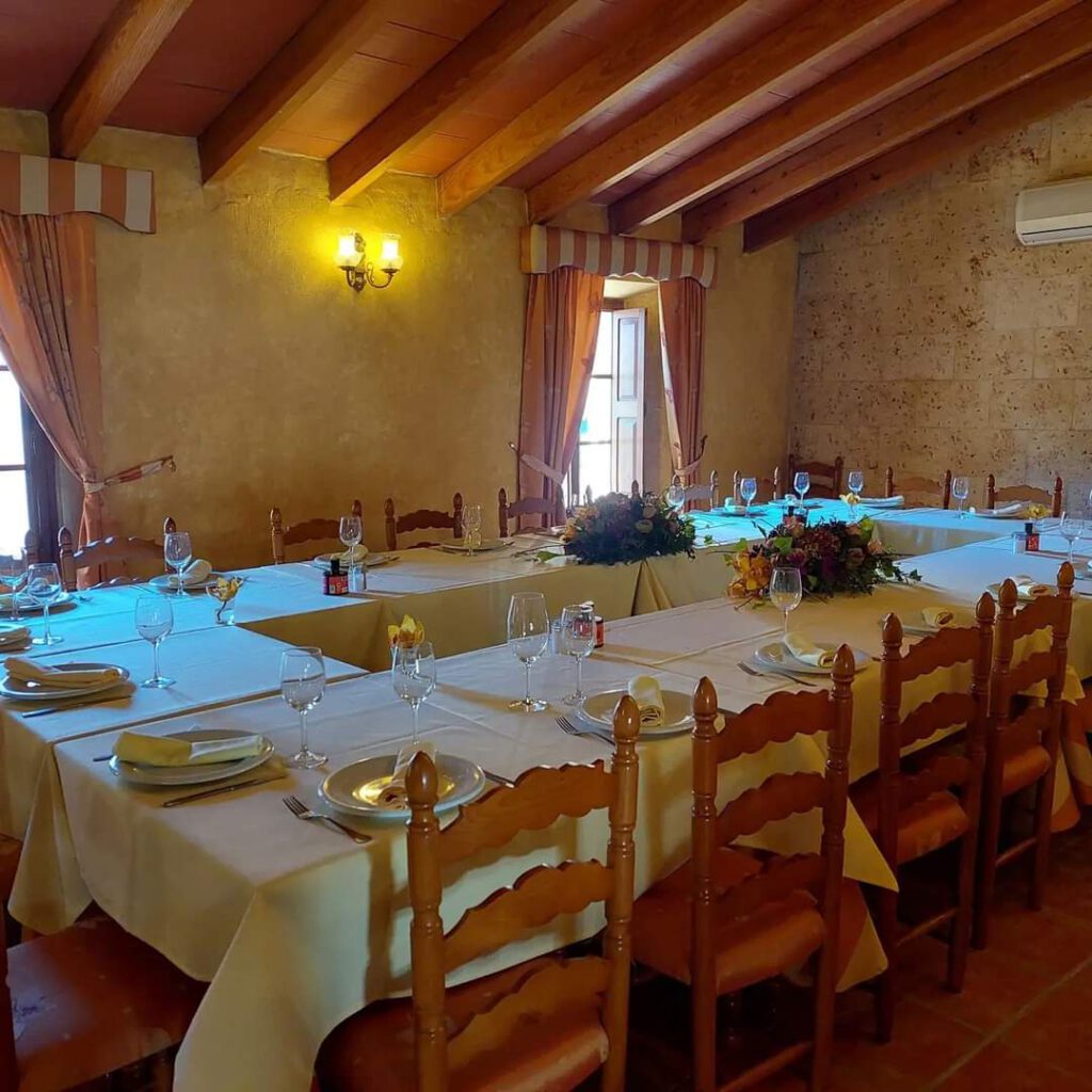 Restaurante emblemático en Sencelles ¡Oportunidad!!